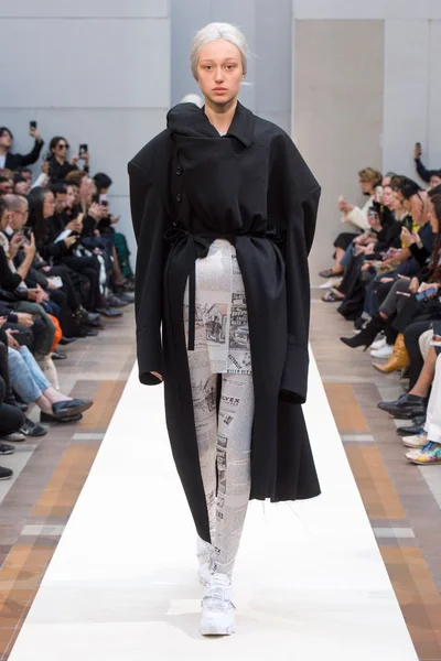 Look 7